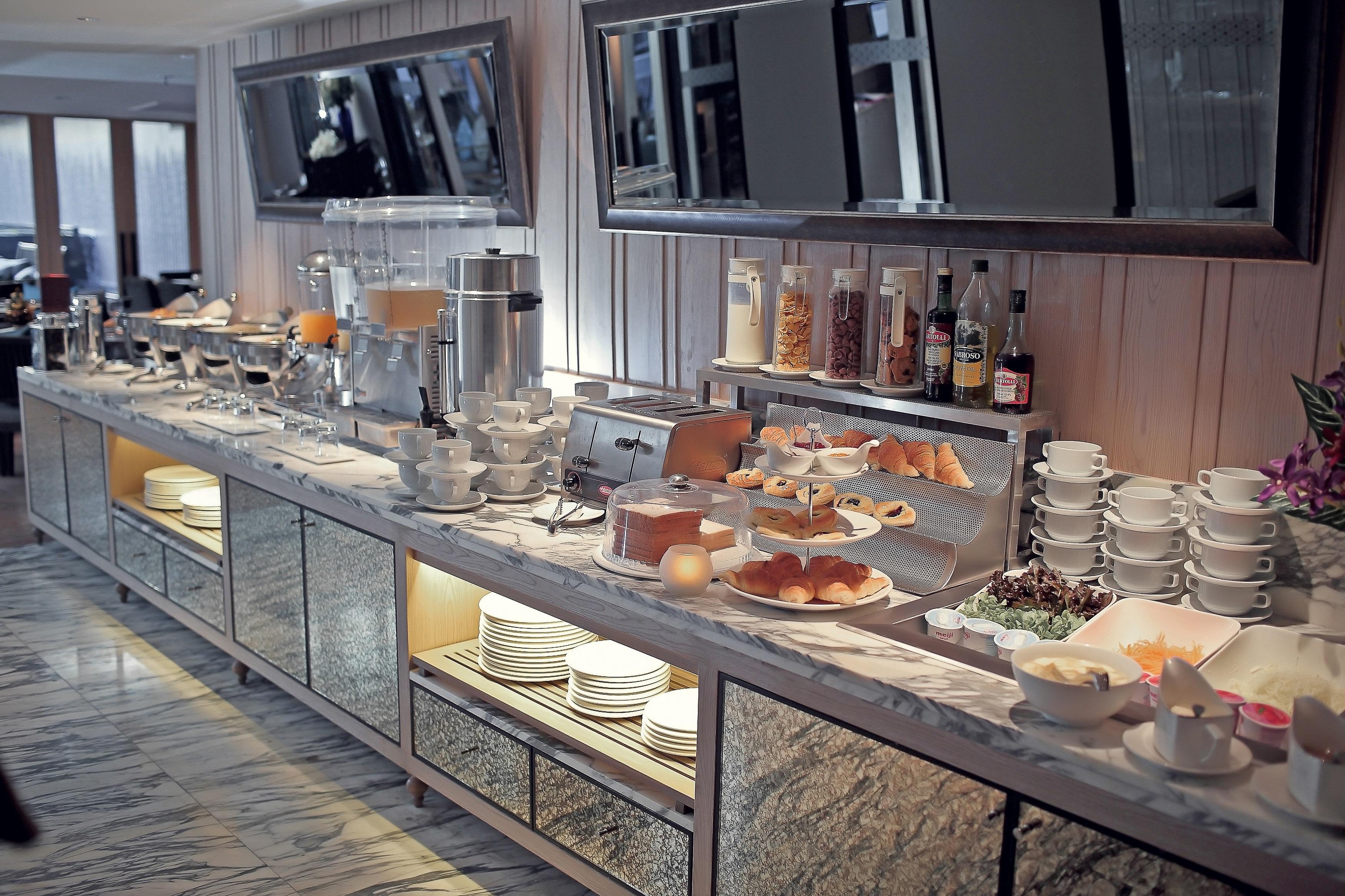 Arcadia Suites Bangkok Bagian luar foto