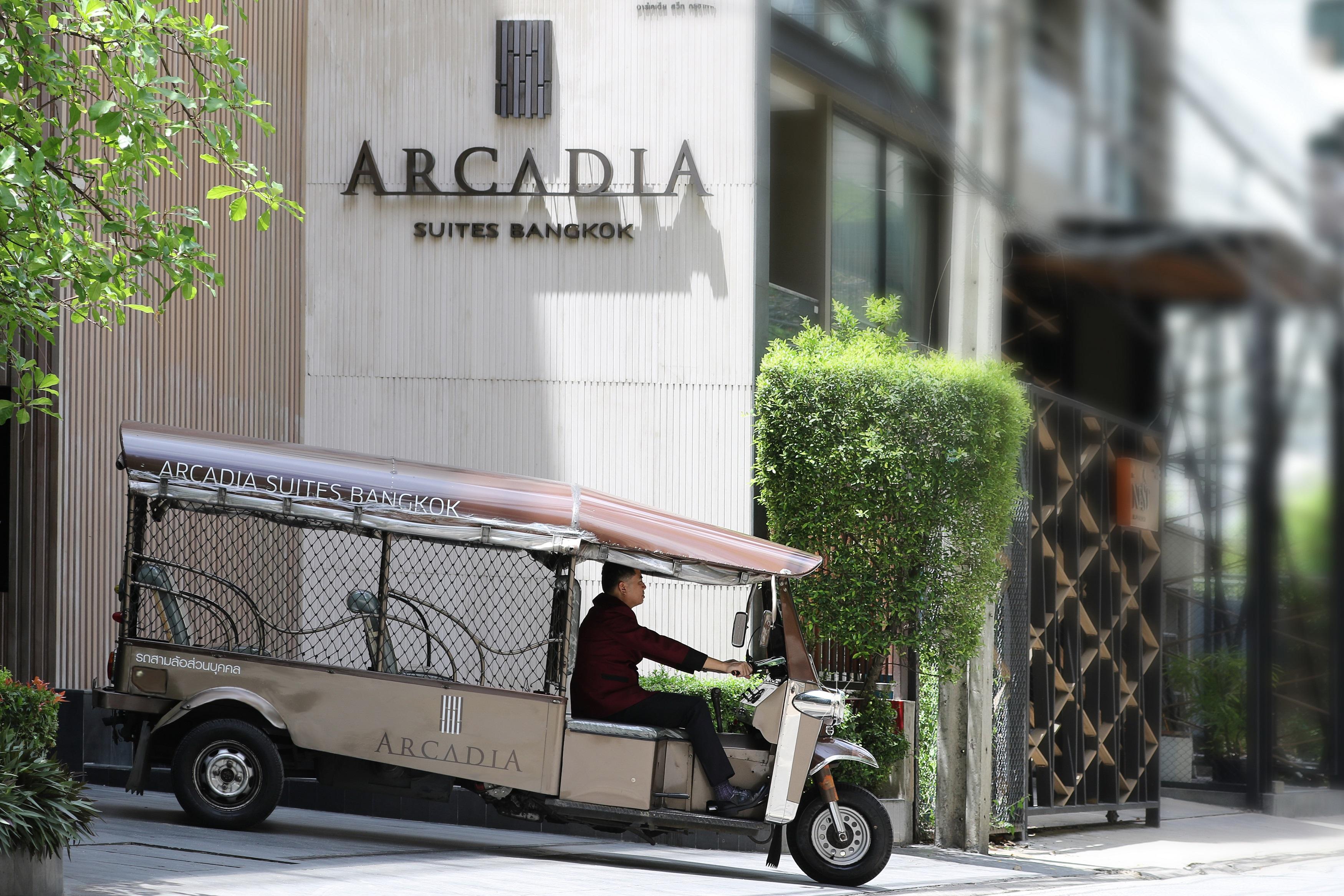 Arcadia Suites Bangkok Bagian luar foto