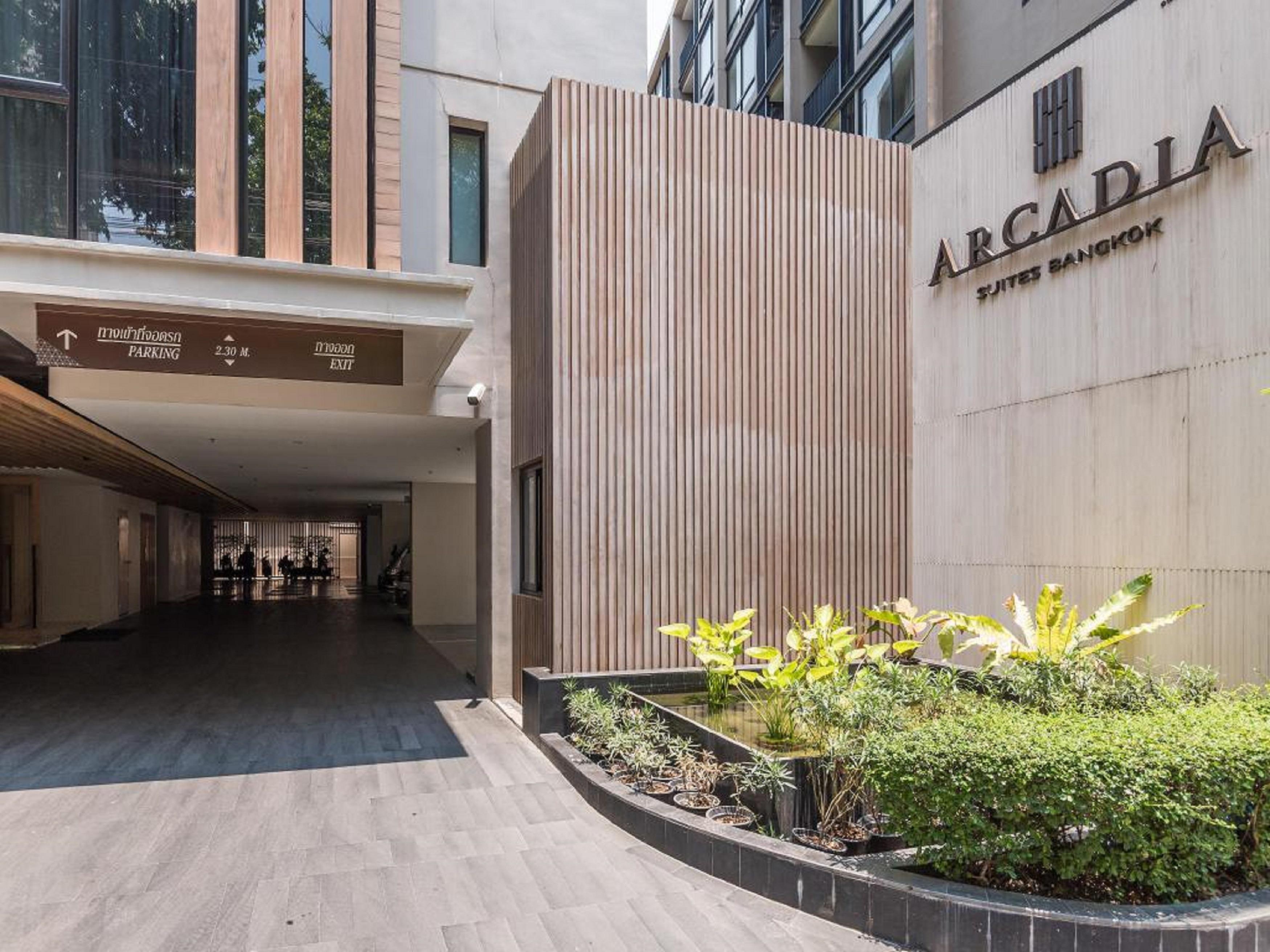 Arcadia Suites Bangkok Bagian luar foto