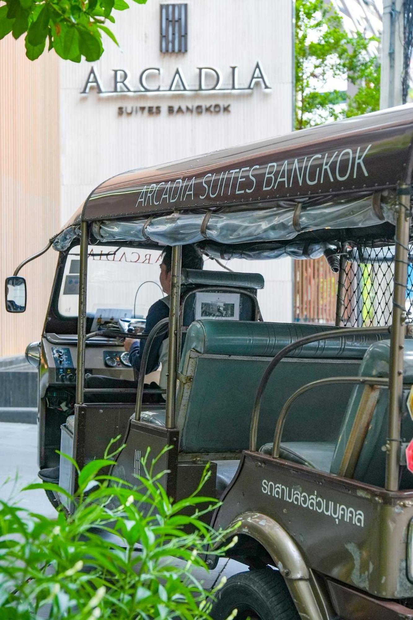 Arcadia Suites Bangkok Bagian luar foto