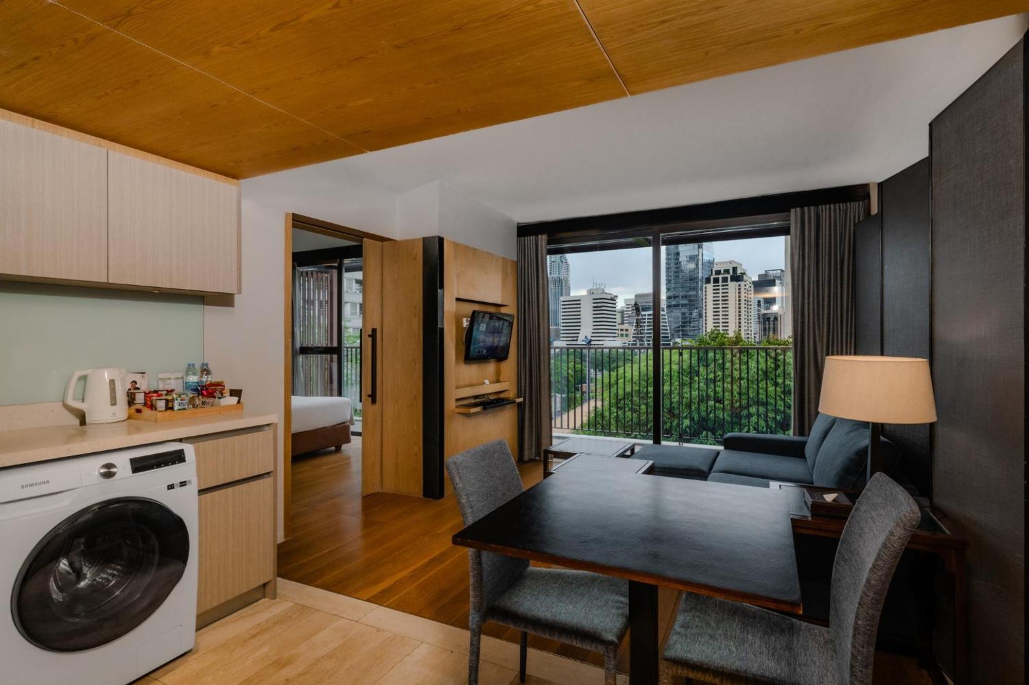 Arcadia Suites Bangkok Bagian luar foto