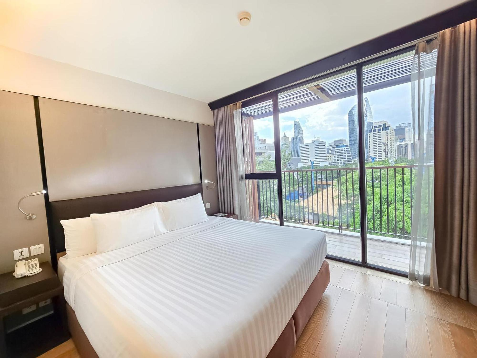 Arcadia Suites Bangkok Bagian luar foto