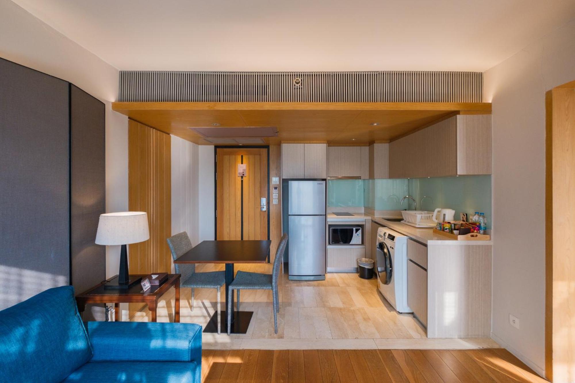 Arcadia Suites Bangkok Bagian luar foto